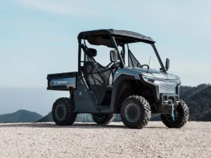 UTV UFORCE 600 EV